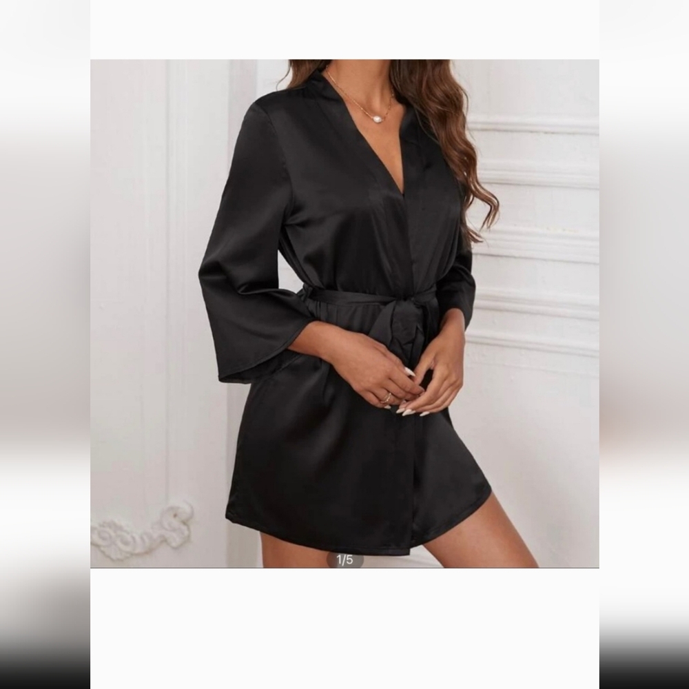 Morgan Taylor Black Satin Robe with 3/4 Sleeves, Size L, Silk Feelig Nwot
